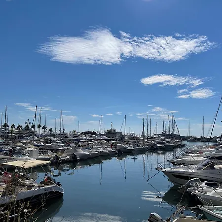 Golfe-juan, Grand T1 Lumineux , Piscine , Parking & Pour 4 Personnes 戈尔夫瑞昂