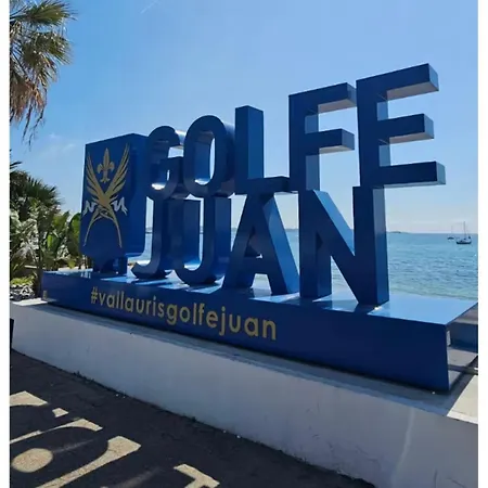 Apartment Golfe-juan, Grand T1 Lumineux , Piscine , Parking & Pour 4 Personnes Golfe-Juan