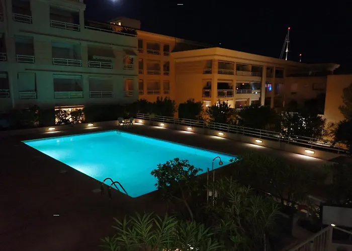 T1 Ideal 4 Pers Piscine & Garage Securise Et Calme Валлорис